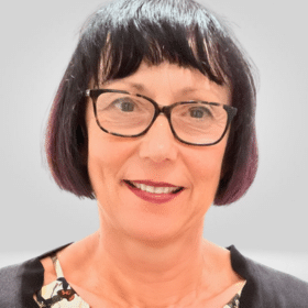 https://www.leonecentre.com/wp-content/uploads/2025/05/Background-19.png Lucy Watney - Couples and Family Therapist at Leone Centre
